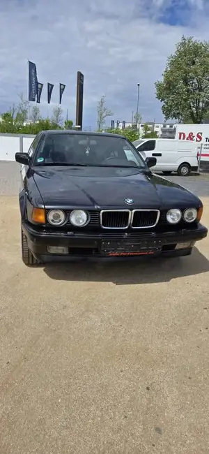 BMW 730 730i V8