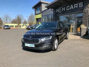 Skoda Octavia Combi 2.0 TDI Style 4x4 AHK Pano Standhe