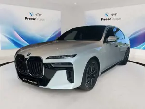 BMW 740 d xDrive AHK 360° STANDHZ HEAD-UP MASSAGE RFK