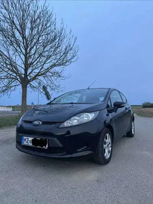 Ford Fiesta Scheckheft  |70tkm | Alufelgen | Tüv | Service neu
