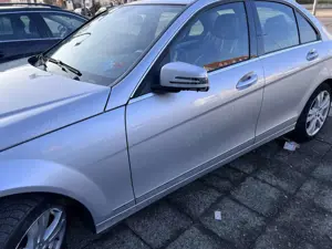 Mercedes-Benz C 180 (BlueEFFICIENCY)