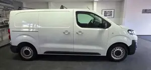 Opel Vivaro Kasten 3.Sitze 44.000 km TÜV 05/2028