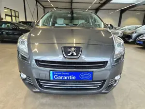 Peugeot 5008 ALLURE LEDER NAVI XENON SHZ PANO 7-SITZER Bild 2