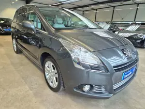 Peugeot 5008 ALLURE LEDER NAVI XENON SHZ PANO 7-SITZER Bild 3