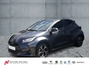 Toyota Yaris 1.5 Hybrid Teamplayer LED+APP+ACC+SHZ+RFK