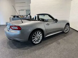 Fiat 124 Spider Lusso AUTOM.NAVI LEDER PDC SITZHEIZ. Bild 4