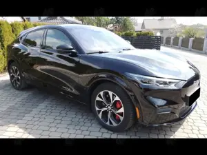Ford Mustang Mach-E PREMIUM