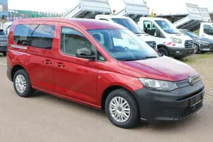Volkswagen Caddy 2.0TDI 5-Sitzer Schlafgestell mit Matratze