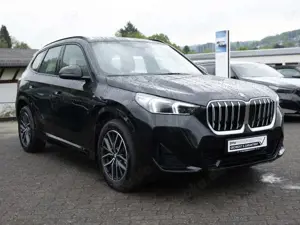 BMW X1 sDrive 18i M-Sport LED NAVI KAMERA SHZ PDC Bild 3