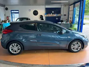 Kia Ceed SW / cee'd SW cee'd Sport/LENKRAD-HZG/SHZ/MEDIA-IN/MFL