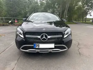 Mercedes-Benz GLA 220 GLA Diesel CDI 7G-DCT AMG OPt. Seitenschw.8-Fach Bereif.