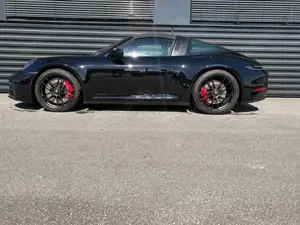 Porsche 992 911-992  Targa 4 GTS-LEDER SCHWARZ MOJAVEBEIGE!!