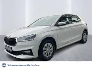 Skoda Fabia Essence 1.0 MPI DAB Einparkhilfe Bluetooth
