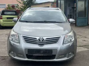Toyota Avensis Bild 2