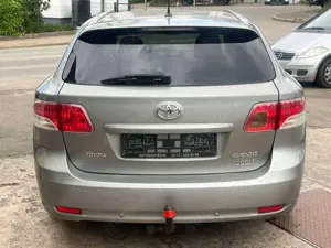Toyota Avensis Bild 5