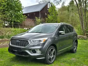 Ford Kuga Vignale 4x4*PANO*STANDHZG*KAMERA*LEDER*