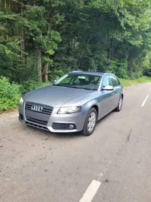 Audi A4 Avant 2.0 TDI DPF Ambition Bild 2