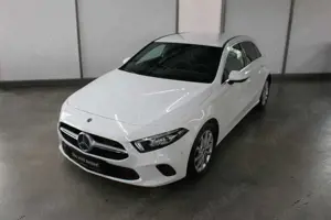 Mercedes-Benz A 180 Progressive LED 360 Kamera Keyless MBUX