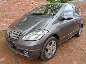 Mercedes-Benz A 200 A 200 CDI (169.008) 2.0 CDI KAT Metallic
