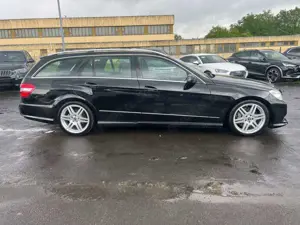 Mercedes-Benz E 350 E T-Modell AMG Pano Kamera Navi Xenon AHK Bild 4