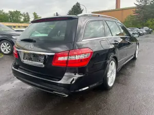 Mercedes-Benz E 350 E T-Modell AMG Pano Kamera Navi Xenon AHK Bild 5