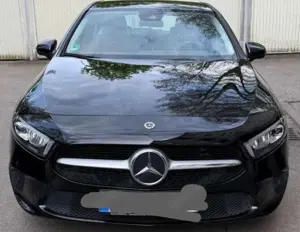 Mercedes-Benz A 180 A 180 7G-DCT