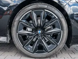 BMW 740 d xDrive M Sport TV HUD PANO ACC 360°KAM RFK LM Bild 4