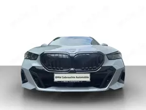BMW 540 d xDrive Touring M Sportpaket Bild 4