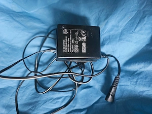 AC-DC Adapter Netzteil 2,8 Volt 1200 ma 3,38 Watt