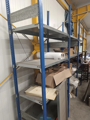 verschiedene Regale 60cm und 50 cm tief