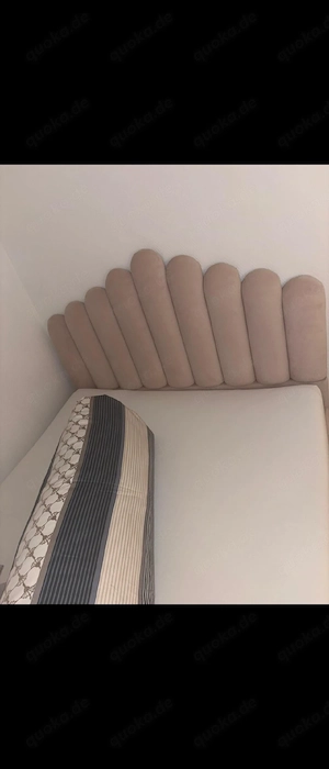 bett mit Matratze zu verkaufen 