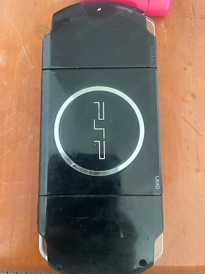 psp 3004 mit usb ladekabel