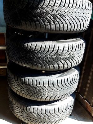 Winterreifen 205 60R16 Nexen