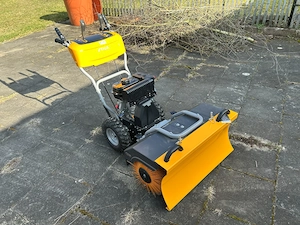 Kehrmaschine STIGA SWR 2804 S mit Schneeschild