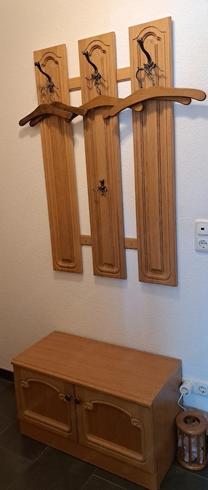 Garderobe massiv Eiche mit Unterschrank