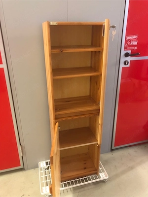 Vitrine und Schrank Bild 3