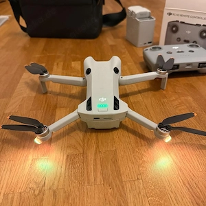 DJI Mini 4 Pro Fly More Combo Drohne