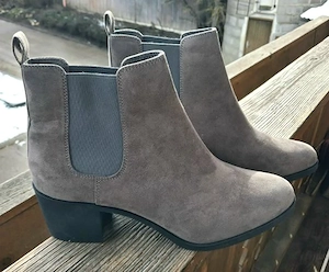 Neue Chelsea Stiefelette Gr. 43 in grau GRACELAND