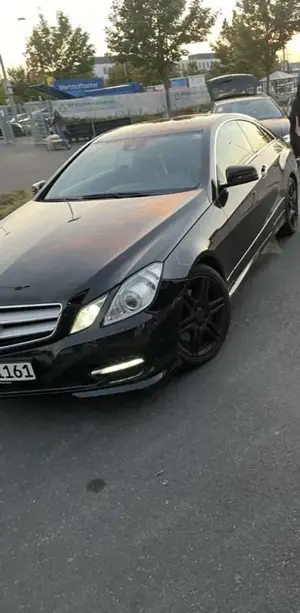 Mercedes-Benz E 250 E 250 CDI BlueEfficiency Coupe AMG Optik