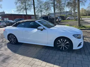 Mercedes-Benz E 200 E 200 Cabrio 9G-TRONIC AMG Line
