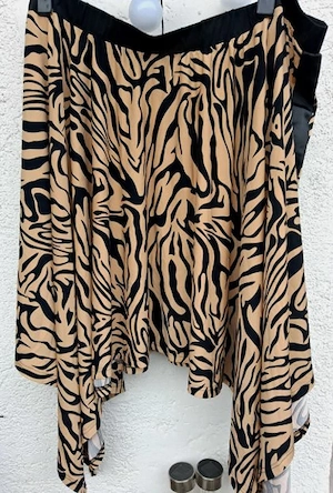 Zipfeliger Rock Gr 56-58 bpc Bonprix im Animal Print Raubtierlook