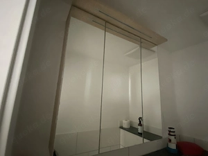 Spiegelschrank