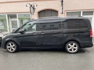 Mercedes-Benz V 220