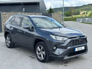 Toyota RAV 4 RAV4 2.0 KAT 4x4/LED/ACC/Motorlauf unrund