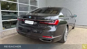 BMW 750 i A xDrive Lim StdHzg,GSD,AHK,DAProf,Leder,Au Bild 2