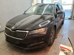 Skoda Superb Combi Ambition 2.0TDI DSG Navi SHZ ACC