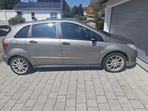 Mercedes-Benz B 200 Autotronic