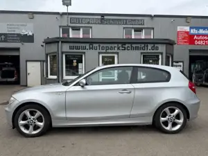 BMW 120 i Lim. 3-TÜRIG°KLIMATR°ELSSD°TEMPOM°MFLR°PDC!