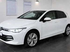 Volkswagen Golf VIII 1.5 eTSI Life DSG Keyless Kamera Sitzh. LED Bild 2