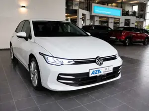 Volkswagen Golf VIII 1.5 eTSI Life DSG Keyless Kamera Sitzh. LED Bild 4